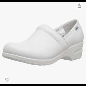 Brand new Cherokee nursing shoes